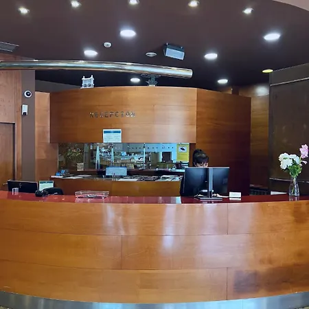 西尔肯纳兰科纪念碑酒店 奥维耶多