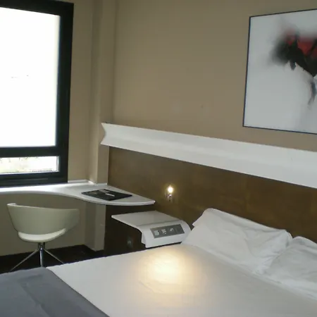 西尔肯纳兰科纪念碑酒店 奥维耶多