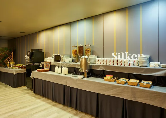Silken Monumental Naranco 4*