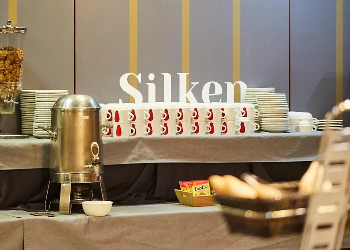 Silken Monumental Naranco 4* Oviédo